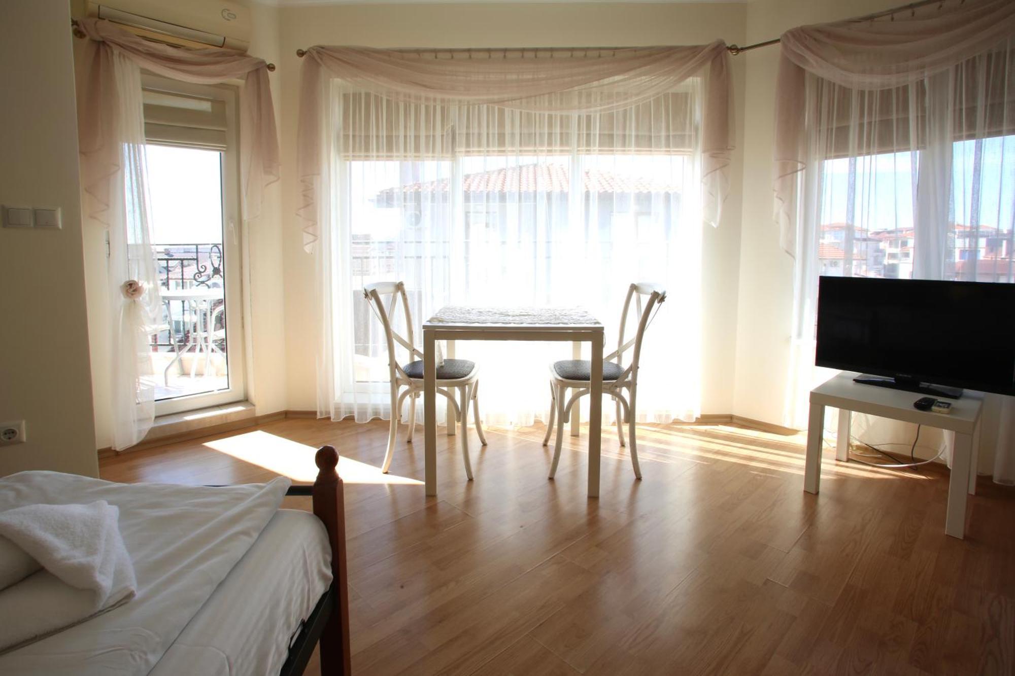 Villa Livia Boutique Apartments 拉夫达 外观 照片